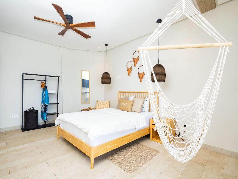 Serenity Terraces Beach Hotel-kokrobite image