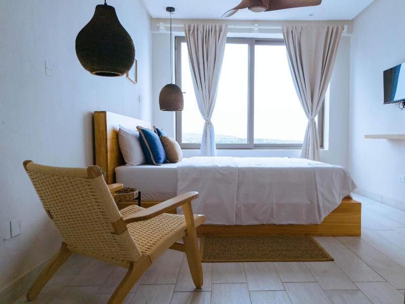 Serenity Terraces Beach Hotel-kokrobite image