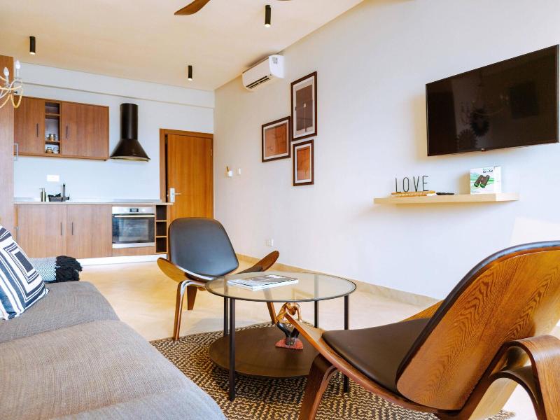Serenity Terraces Beach Hotel-kokrobite image