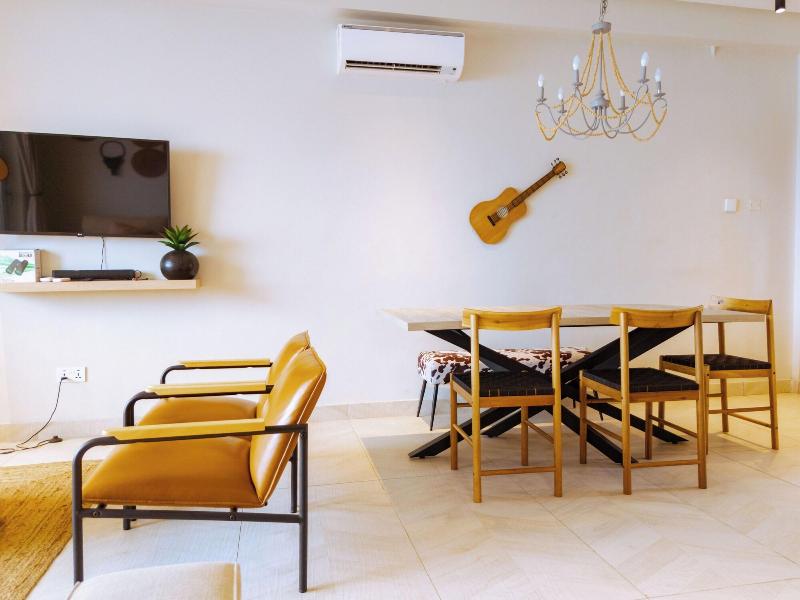 Serenity Terraces Beach Hotel-kokrobite image