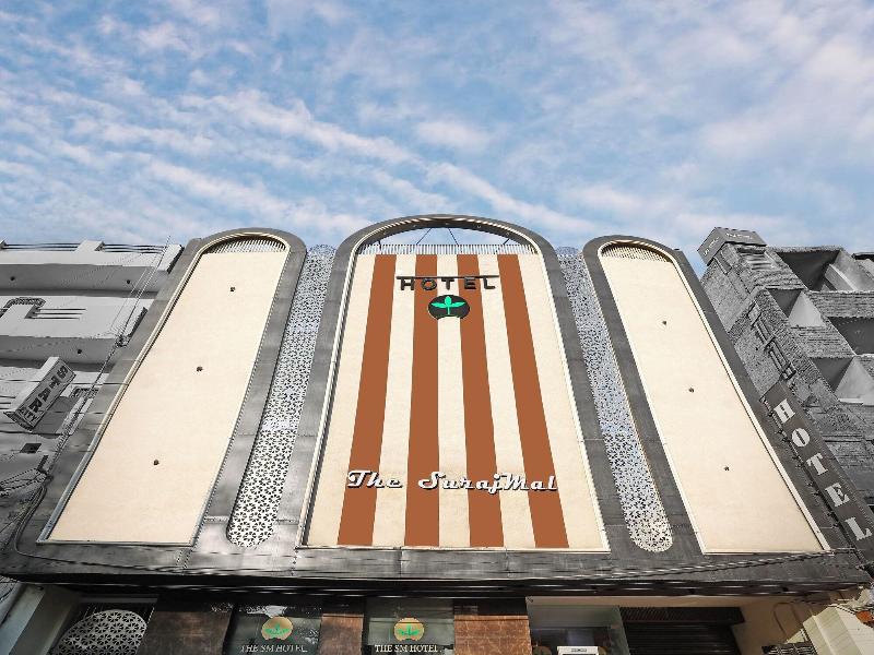 The Sm Hotel By Rmr Hotels image