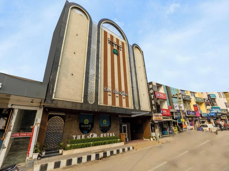 The Sm Hotel By Rmr Hotels image