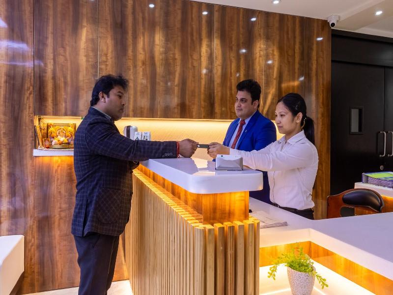 The Sm Hotel By Rmr Hotels image