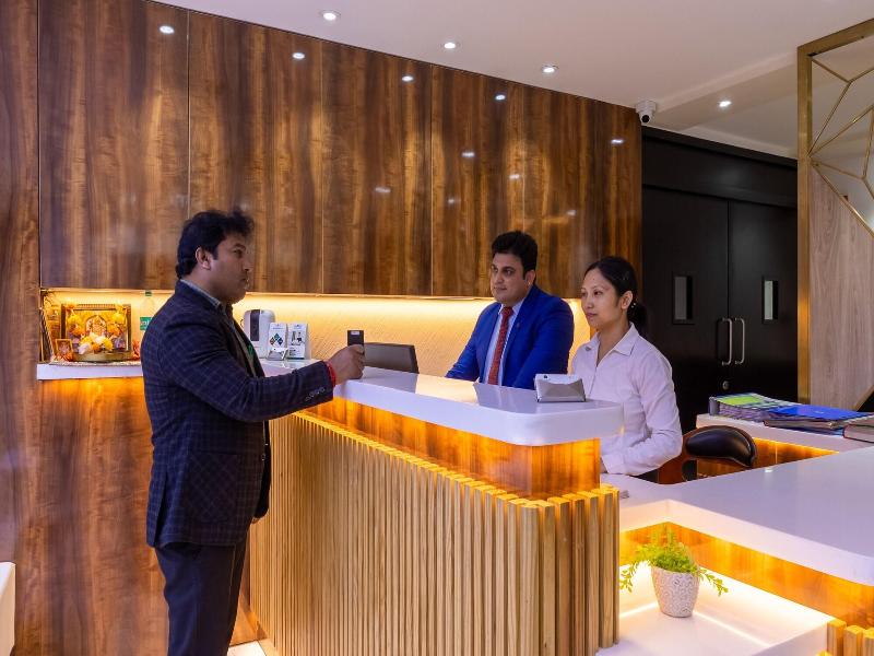The Sm Hotel By Rmr Hotels image