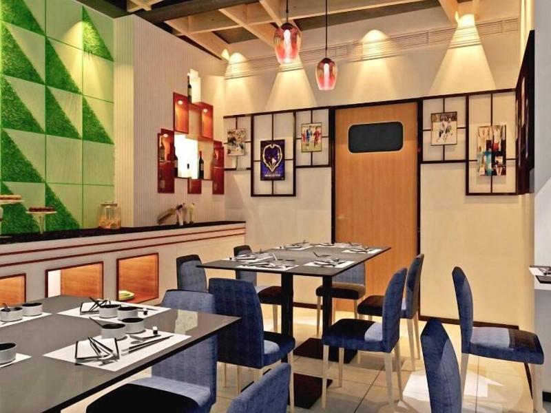 The Sm Hotel By Rmr Hotels image