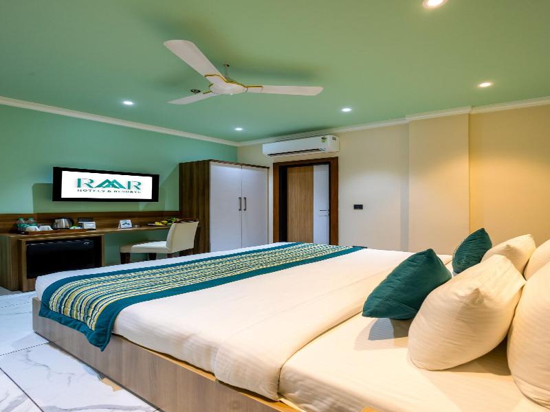 The Sm Hotel By Rmr Hotels image