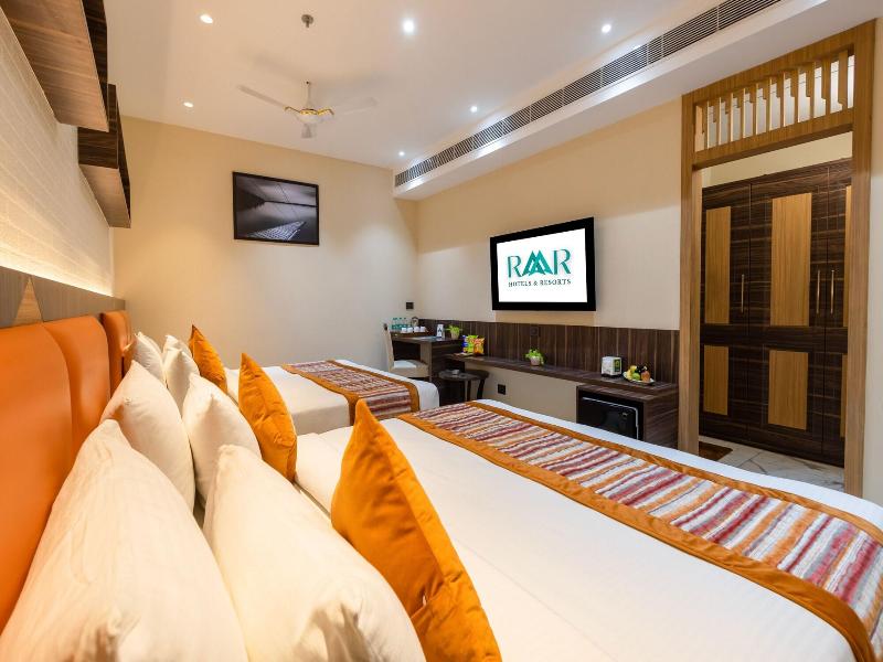 The Sm Hotel By Rmr Hotels image