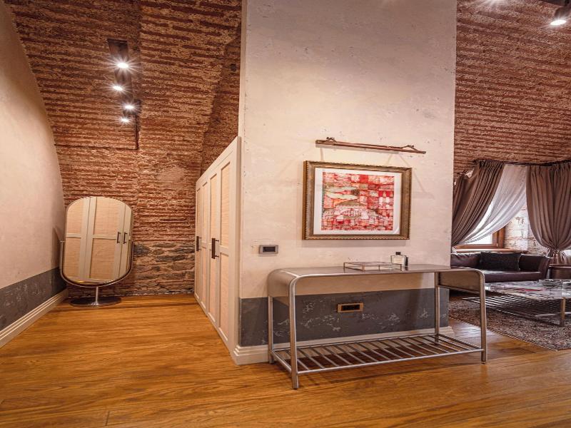Stone Inn Galata image