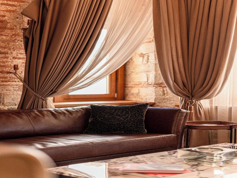 Stone Inn Galata image