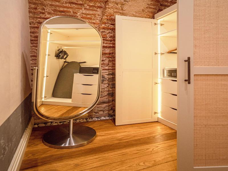 Stone Inn Galata image