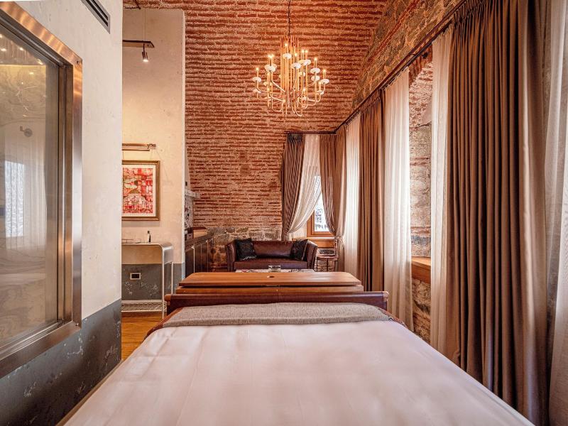 Stone Inn Galata image
