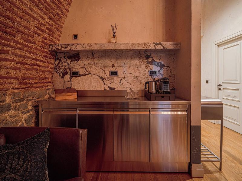 Stone Inn Galata image