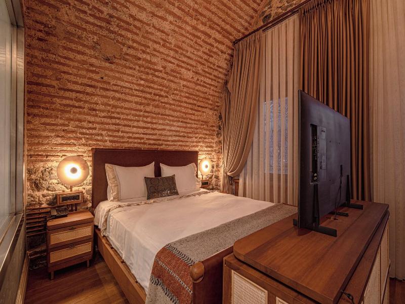 Stone Inn Galata image