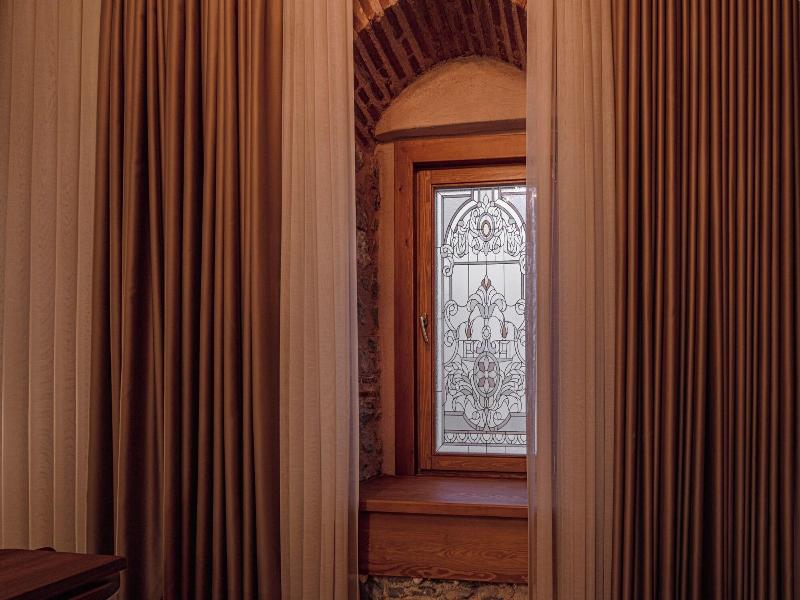 Stone Inn Galata image