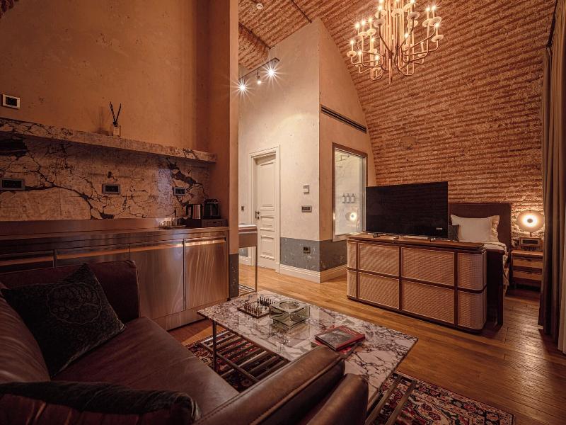 Stone Inn Galata image
