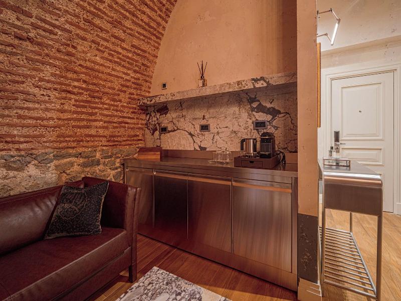 Stone Inn Galata image
