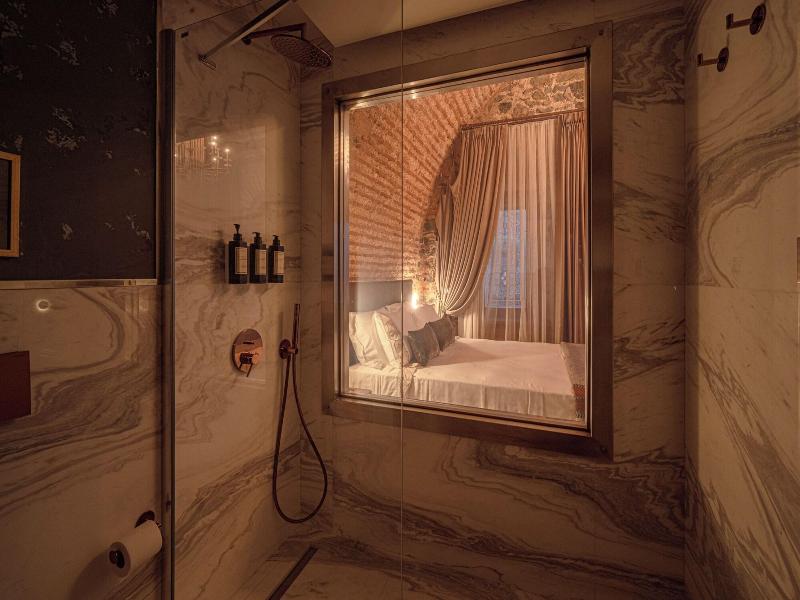 Stone Inn Galata image