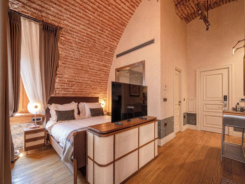Stone Inn Galata image