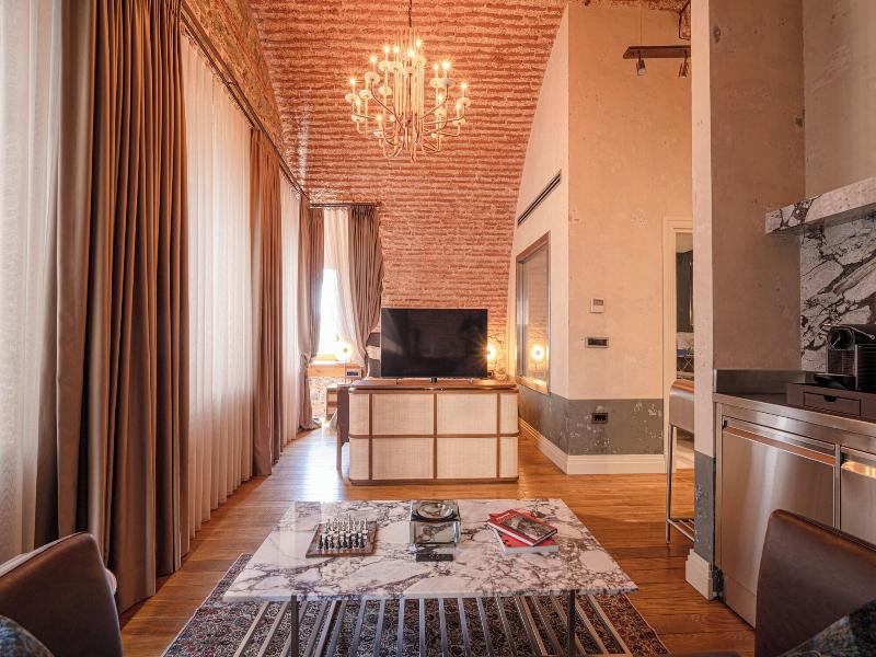 Stone Inn Galata image