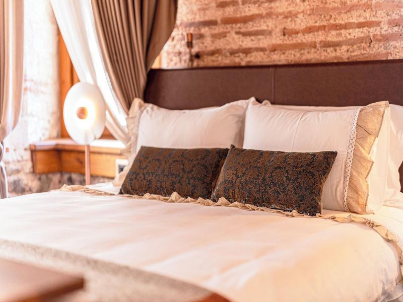 Stone Inn Galata image