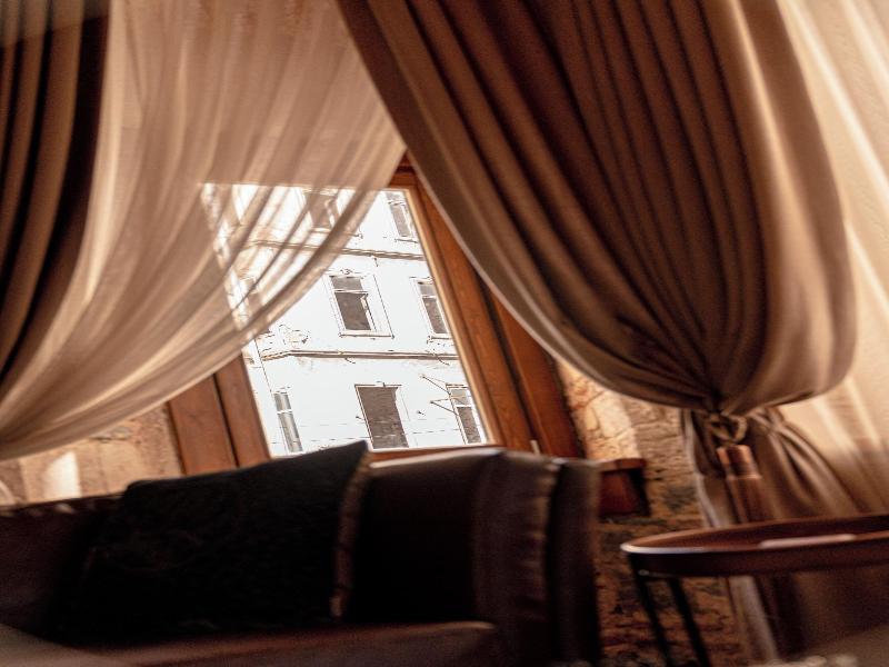Stone Inn Galata image
