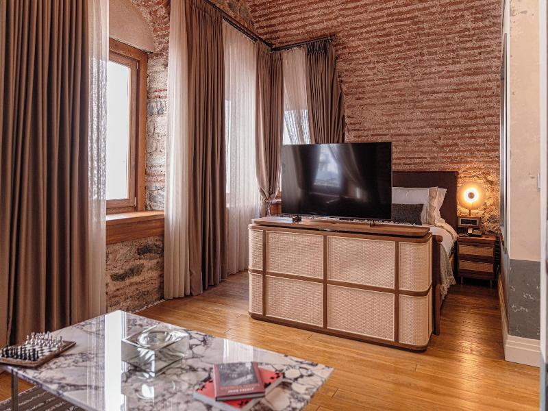 Stone Inn Galata image
