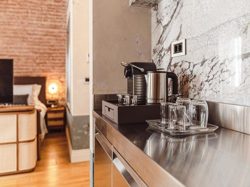 Stone Inn Galata image