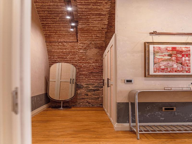 Stone Inn Galata image