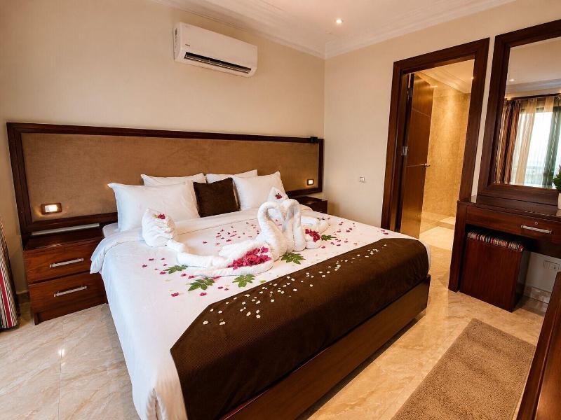 Flower Pyramids Inn image