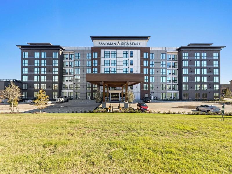 Sandman Signature Dallas Las Colinas Hotel & Sui image