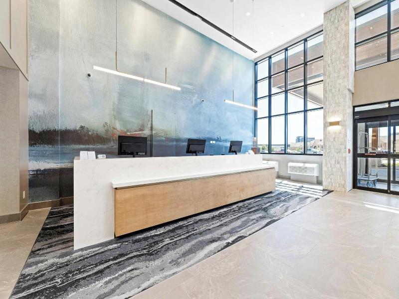 Sandman Signature Dallas Las Colinas Hotel & Sui image