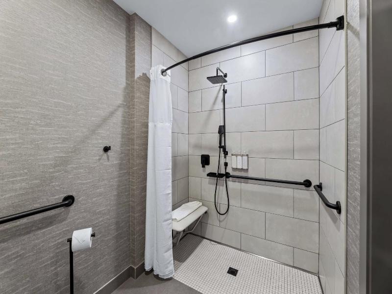 Sandman Signature Dallas Las Colinas Hotel & Sui image