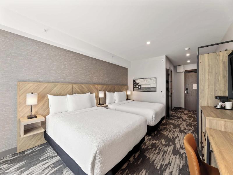 Sandman Signature Dallas Las Colinas Hotel & Sui image