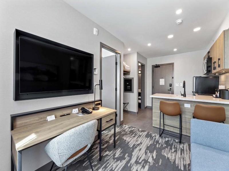 Sandman Signature Dallas Las Colinas Hotel & Sui image