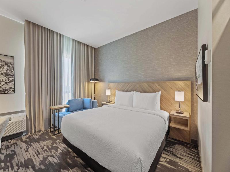 Sandman Signature Dallas Las Colinas Hotel & Sui image