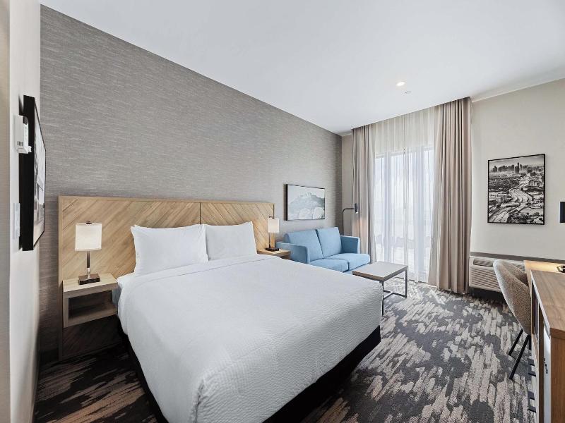 Sandman Signature Dallas Las Colinas Hotel & Sui image