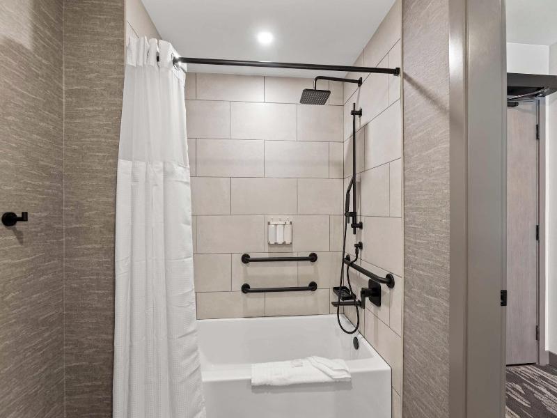 Sandman Signature Dallas Las Colinas Hotel & Sui image