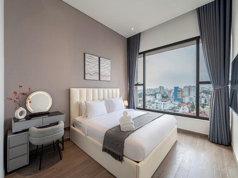 Emily Madison Luxury Ho Chi Minh Center image