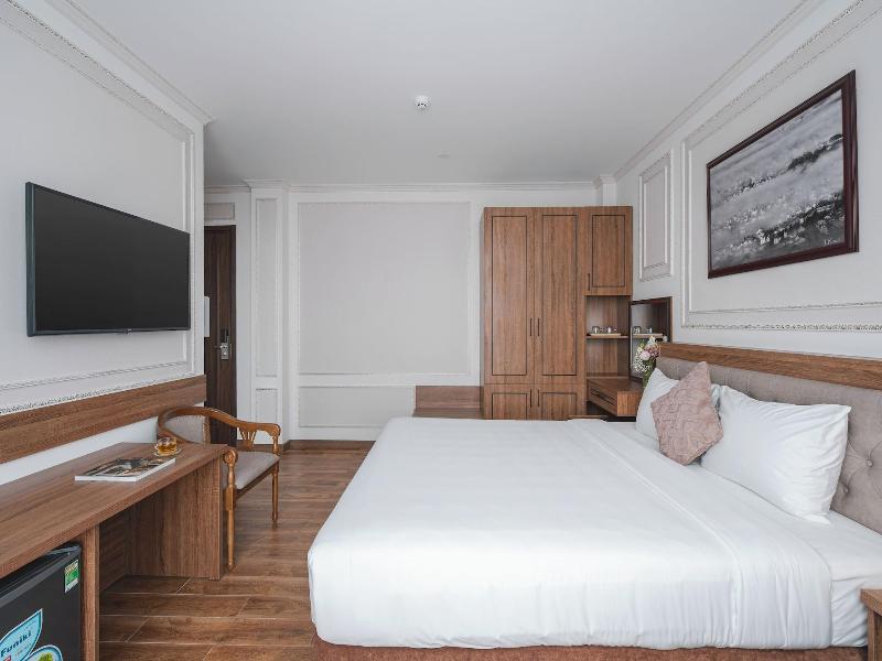 Dalat Roof Hotel image