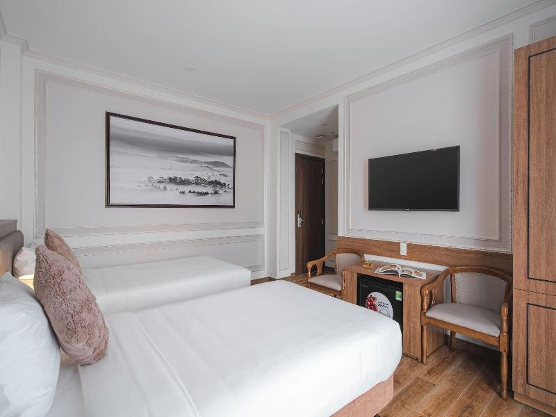 Dalat Roof Hotel image
