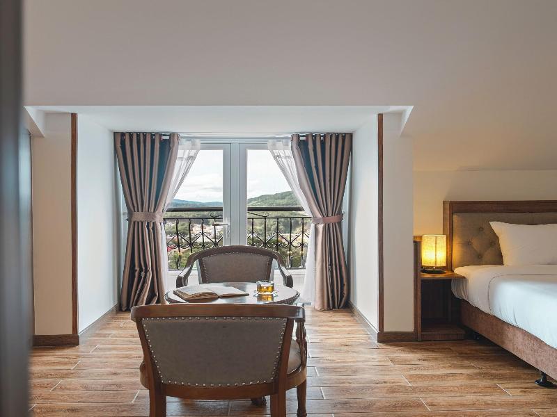 Dalat Roof Hotel image