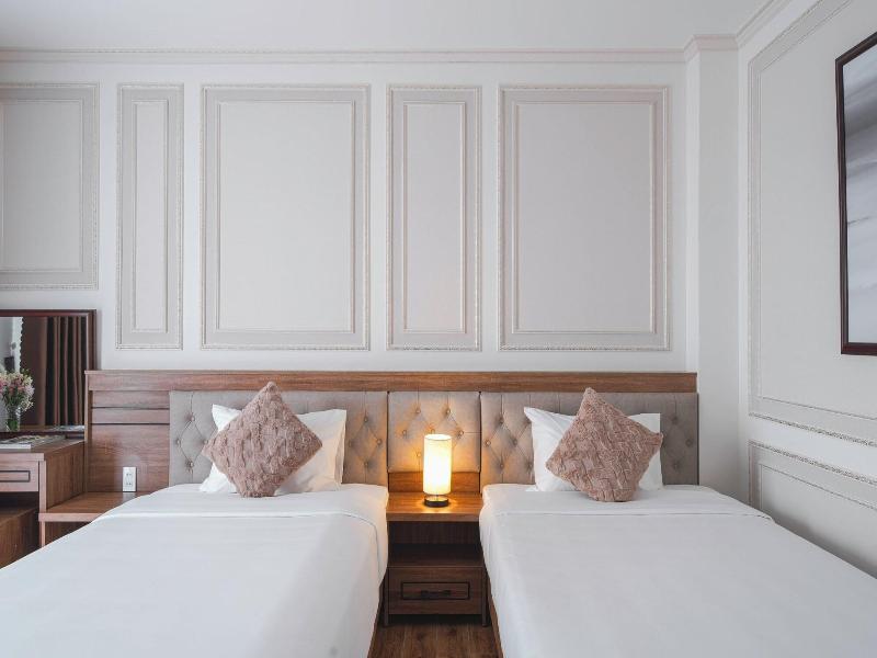 Dalat Roof Hotel image