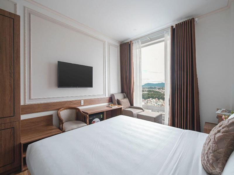 Dalat Roof Hotel image