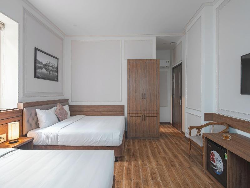 Dalat Roof Hotel image
