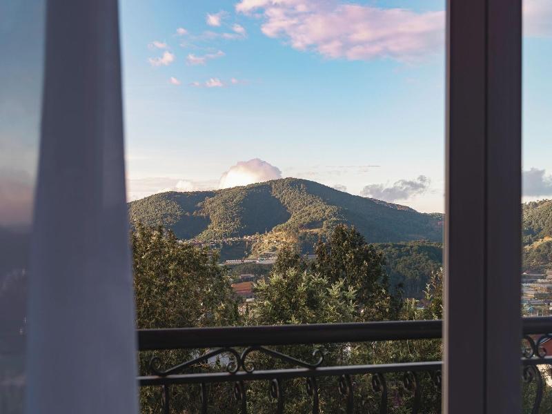 Dalat Roof Hotel image