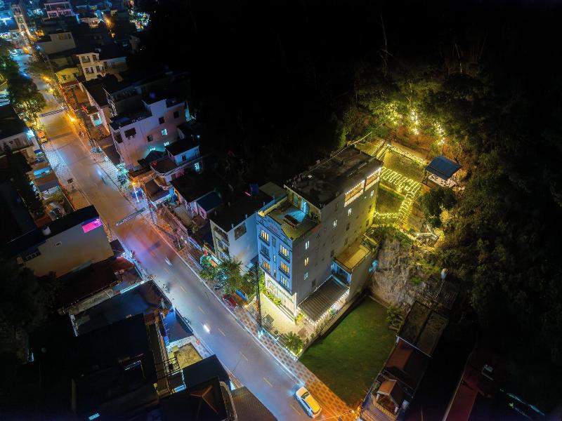 Cat Ba Xanh Spring Garden Hotel