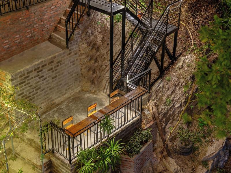 Cat Ba Xanh Spring Garden Hotel