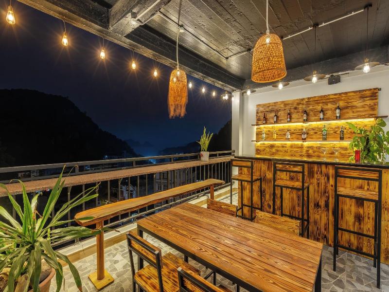 Cat Ba Xanh Spring Garden Hotel