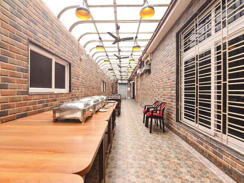 Fabhotel Prime Tiyara Inn