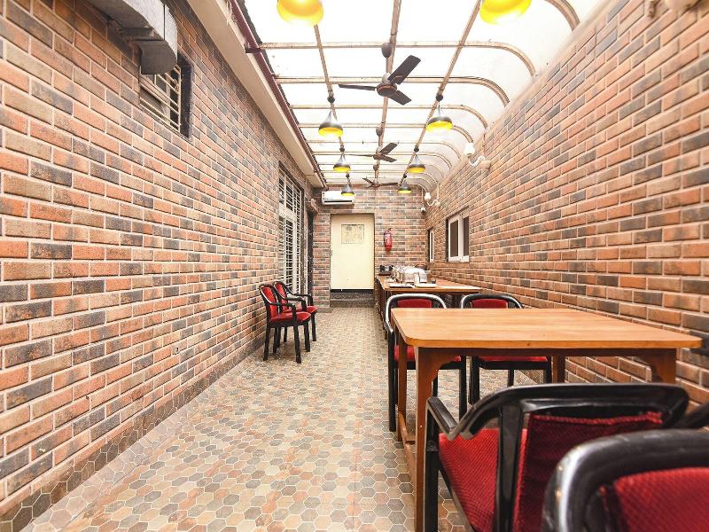 Fabhotel Prime Tiyara Inn